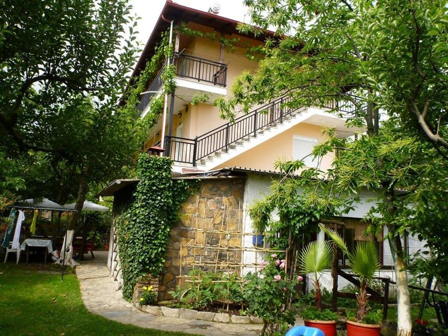 פראליה פנטליימונוס Helena Apartments מראה חיצוני תמונה