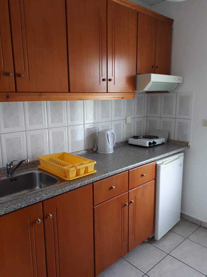 פראליה פנטליימונוס Helena Apartments מראה חיצוני תמונה