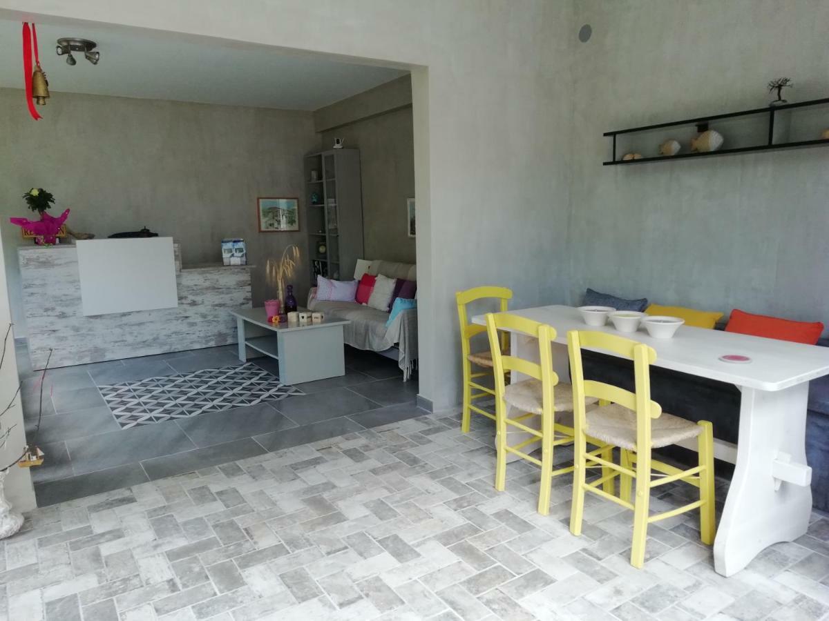 פראליה פנטליימונוס Helena Apartments מראה חיצוני תמונה